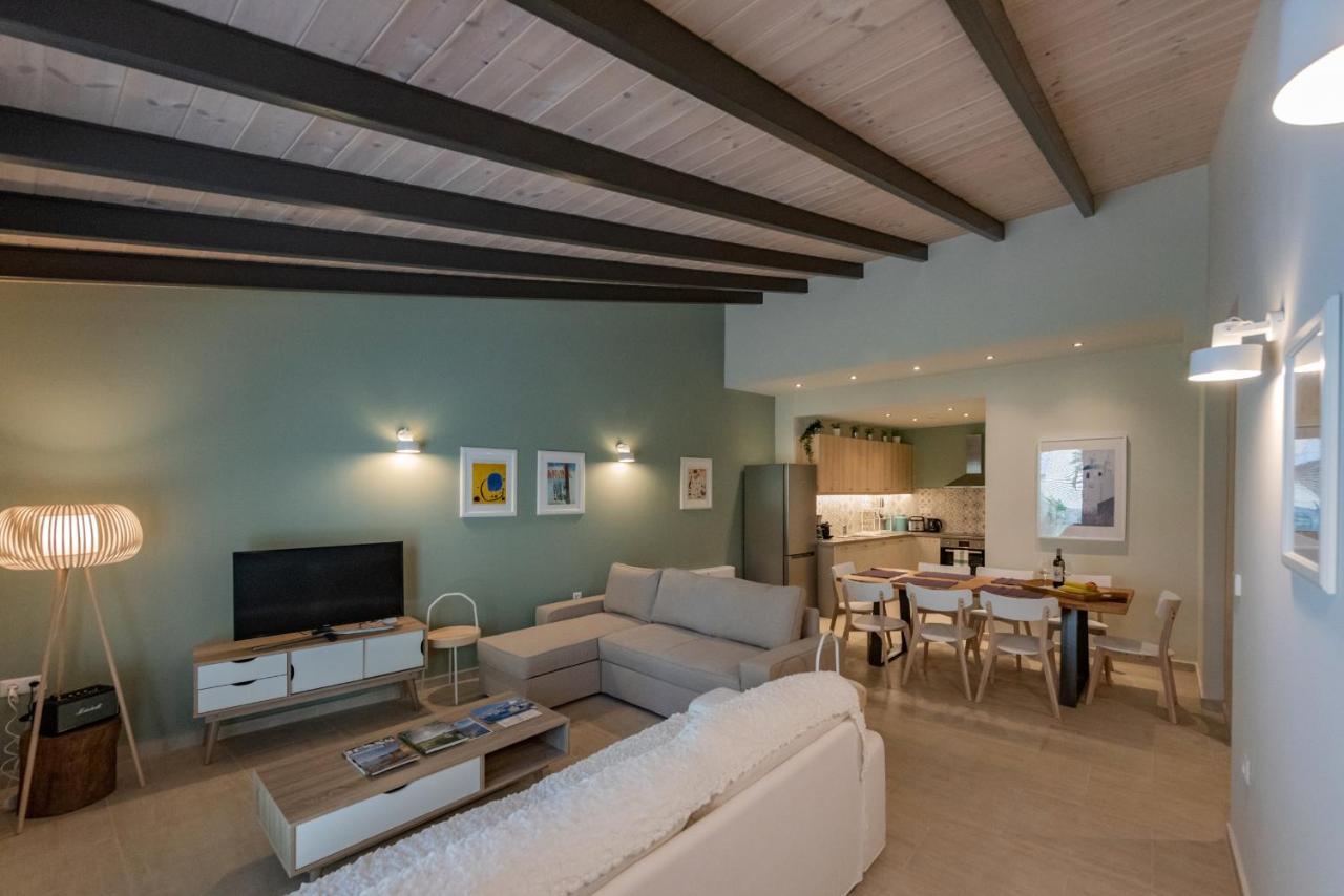 Linas Home - Kalamata Mediterranean Villas Dış mekan fotoğraf